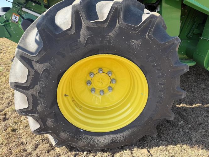 John Deere S780