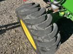John Deere 3033R