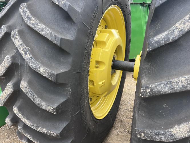 John Deere 8770