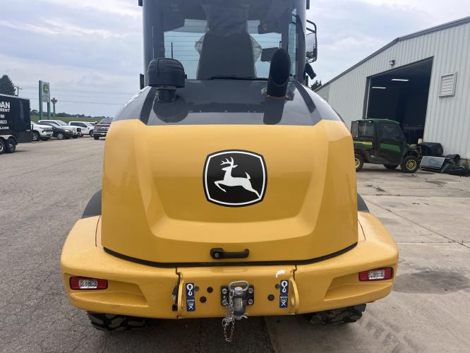 John Deere 324L
