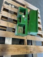 John Deere AR72132 forn weight support