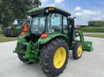 John Deere 5055E