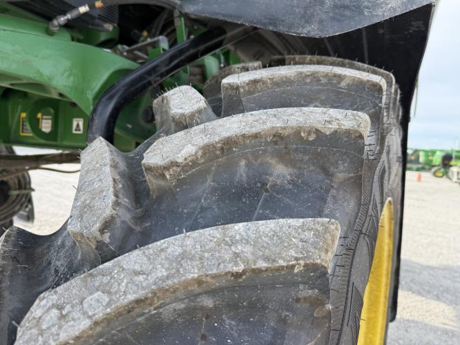 John Deere 412R