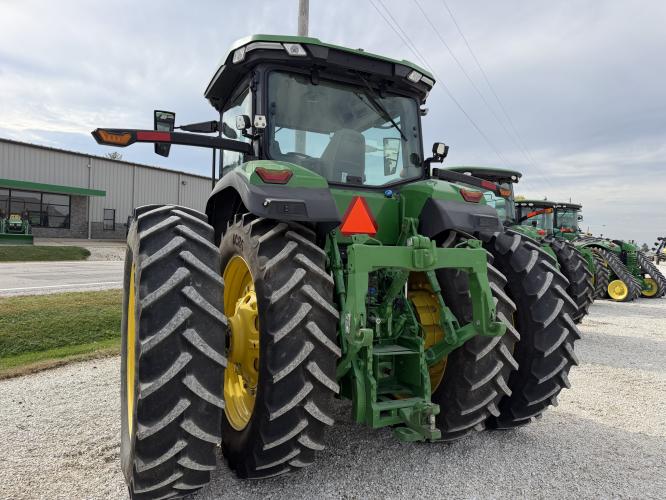 John Deere 8R 230