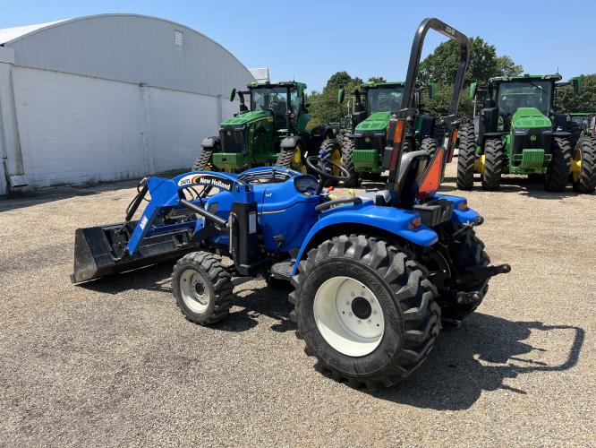 New Holland T2220