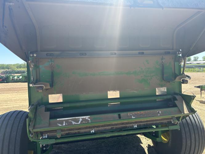 John Deere 560M