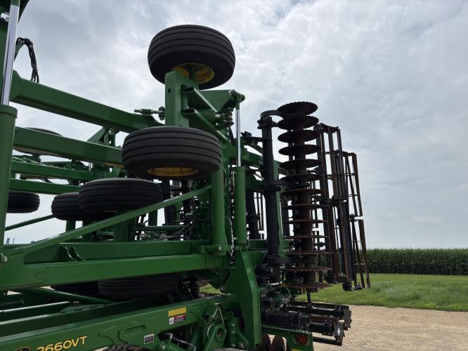 John Deere 2660VT
