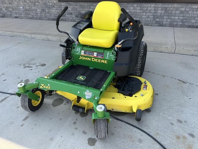 John Deere Z445