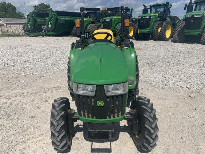 John Deere 3038E