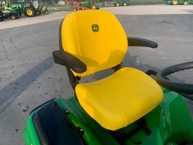 John Deere X739
