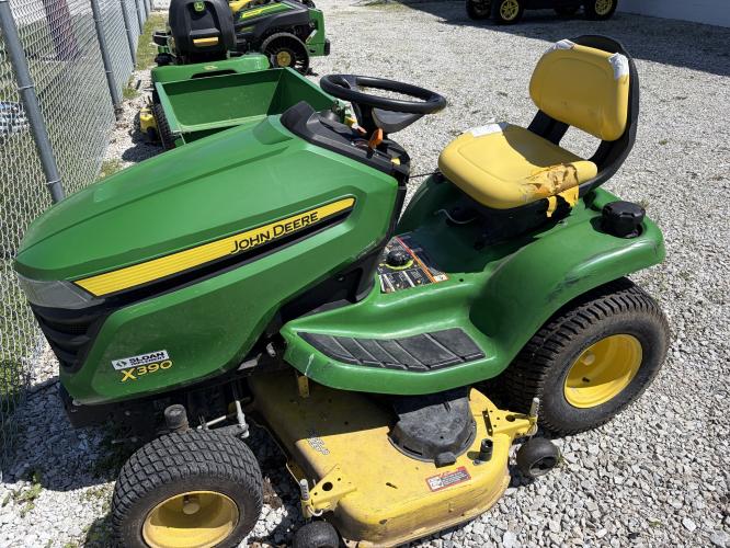 John Deere X390