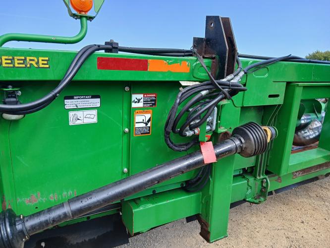 John Deere 608C