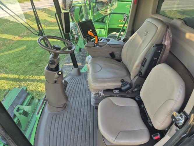 John Deere S790