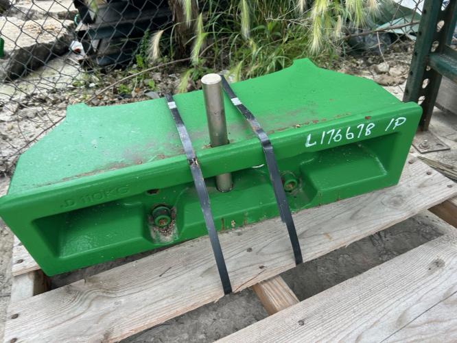 John Deere L176678 frt wgt support