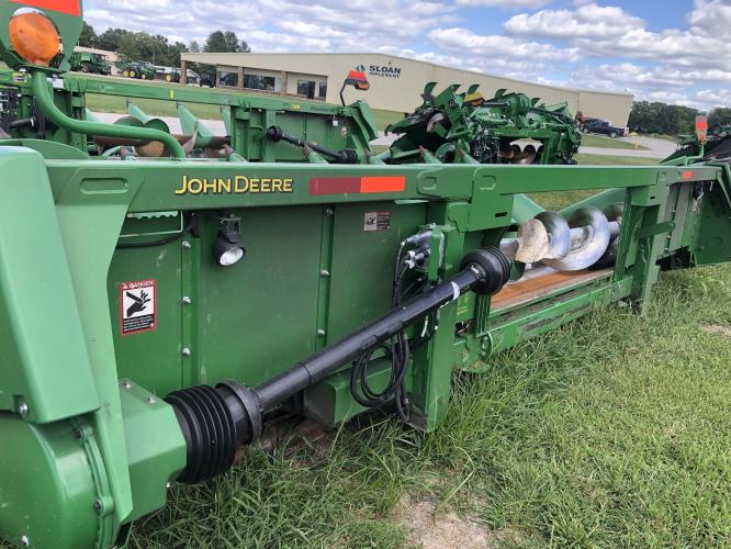 John Deere 708C