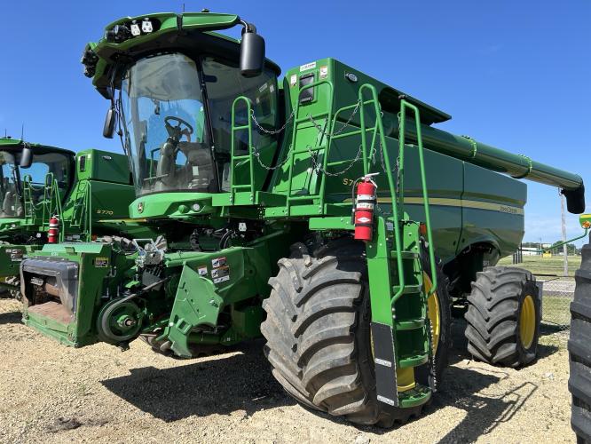 John Deere S790