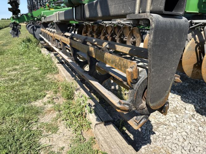 John Deere 2720