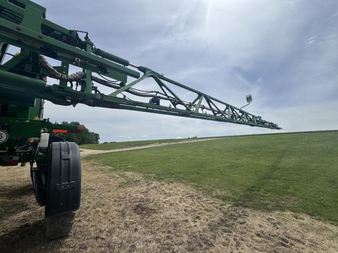 John Deere R4038