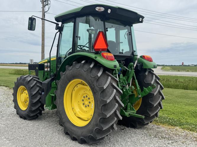 John Deere 5120M