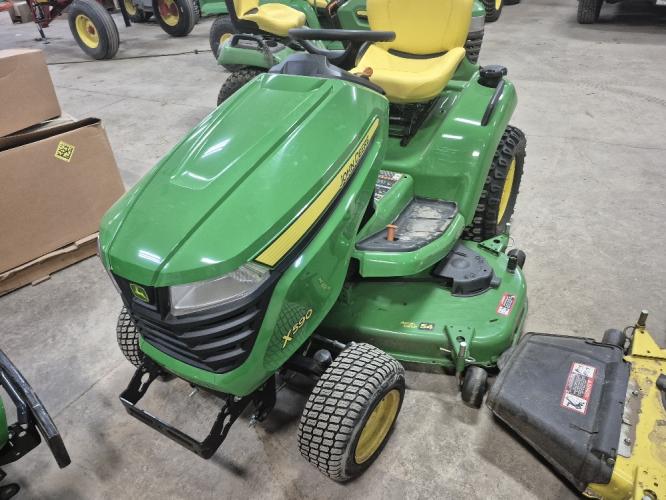 John Deere X590