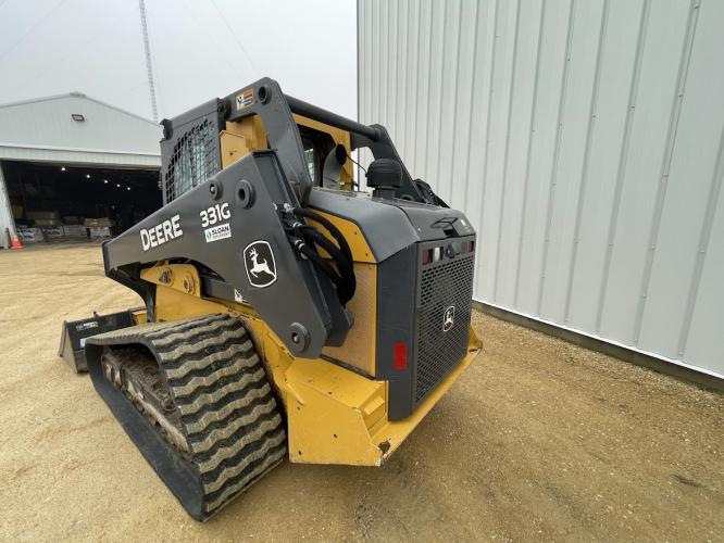 John Deere 331G