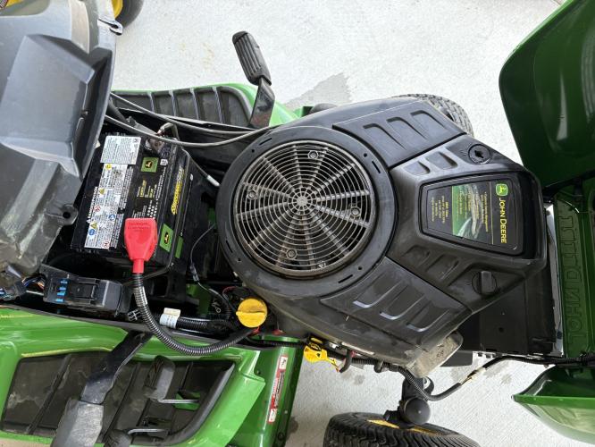 John Deere X330