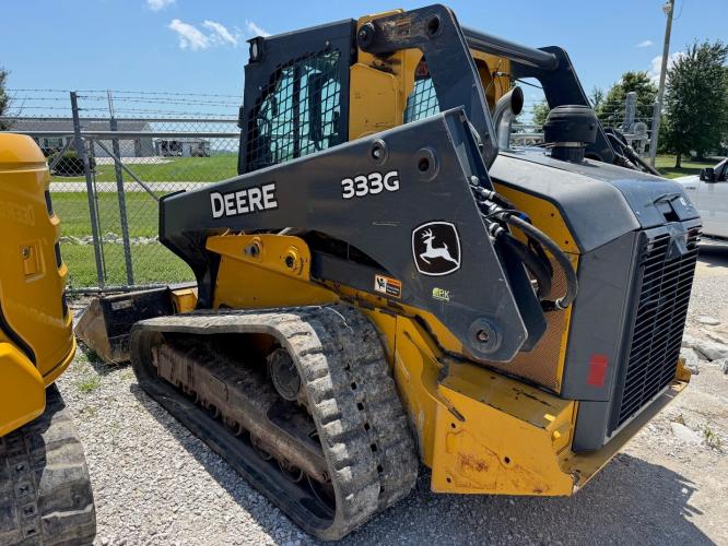 John Deere 333G