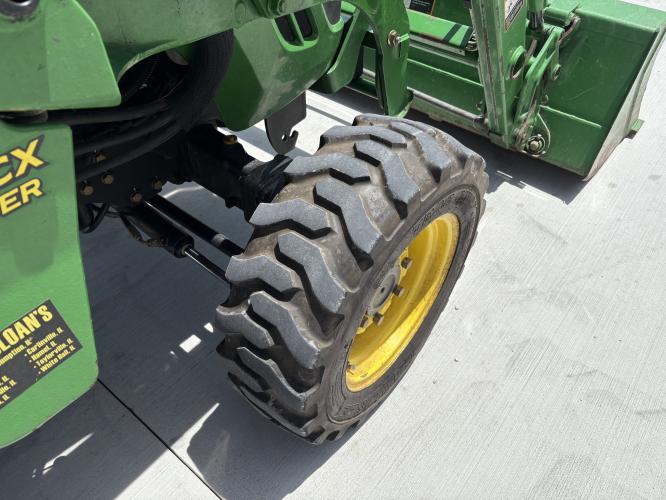John Deere 3720