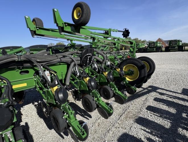 John Deere 1775NT