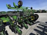 John Deere 1775NT