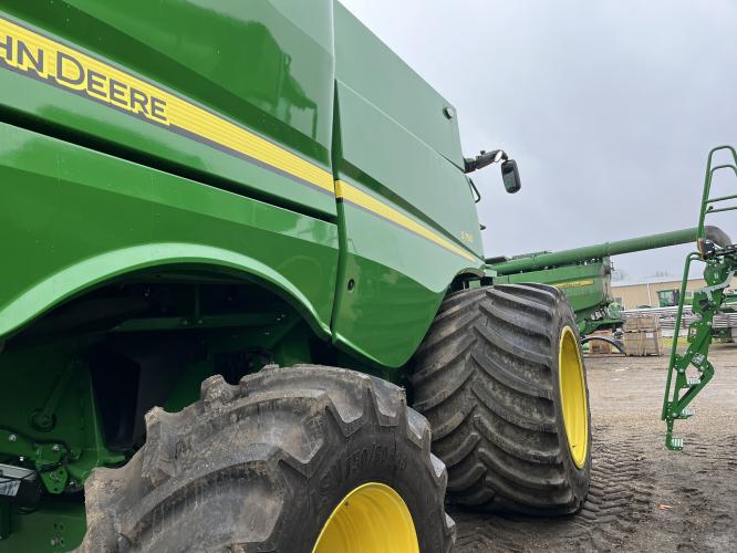 John Deere S780
