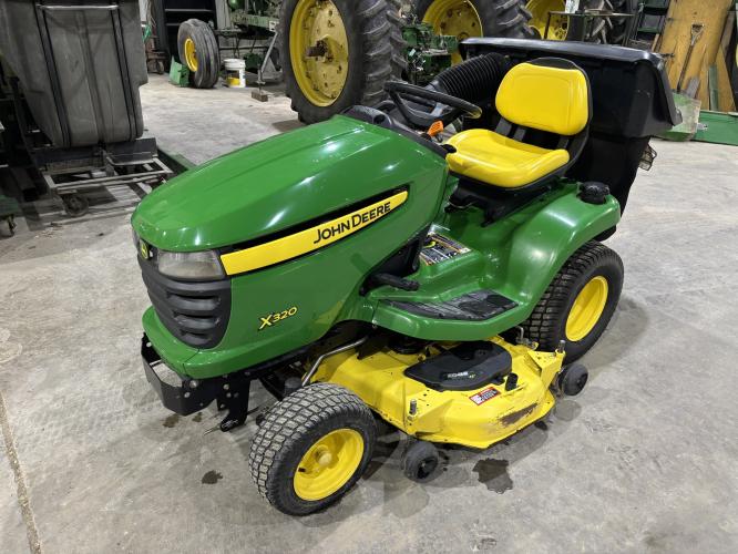 John Deere X320