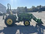 John Deere 3320