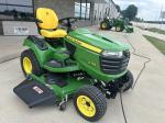 John Deere X758