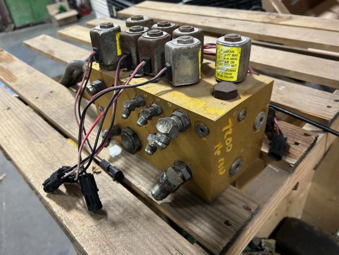 John Deere A52249 Manifold block assembly