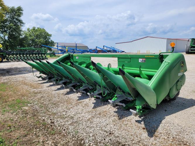 John Deere 608C StalkMaster