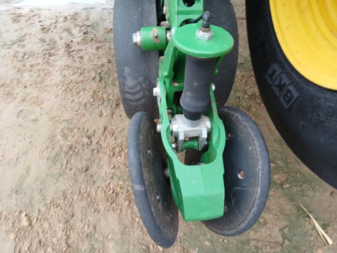 John Deere 1775NT