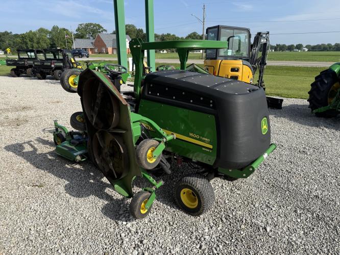 John Deere 1600