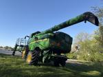 John Deere S780