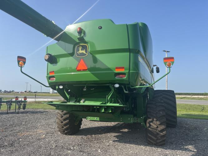 John Deere S680