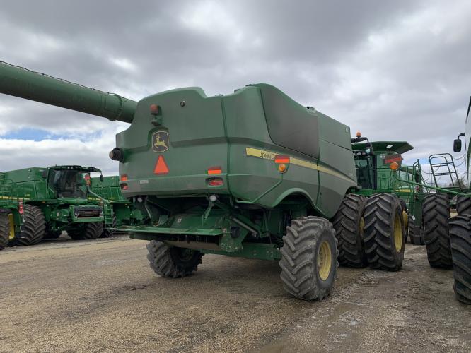 John Deere S680