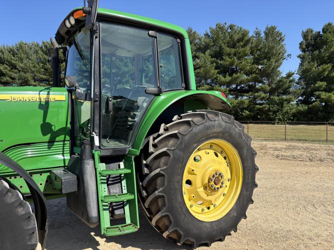 John Deere 7420