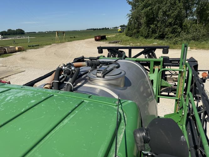 John Deere 4830
