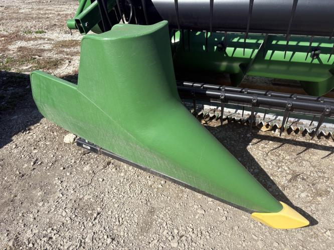 John Deere 635F