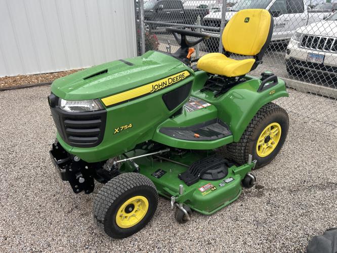 John Deere X754