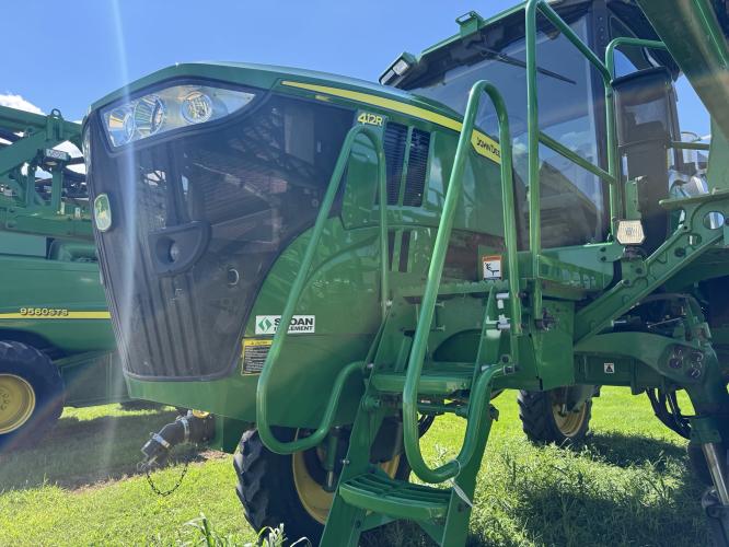 John Deere 412R