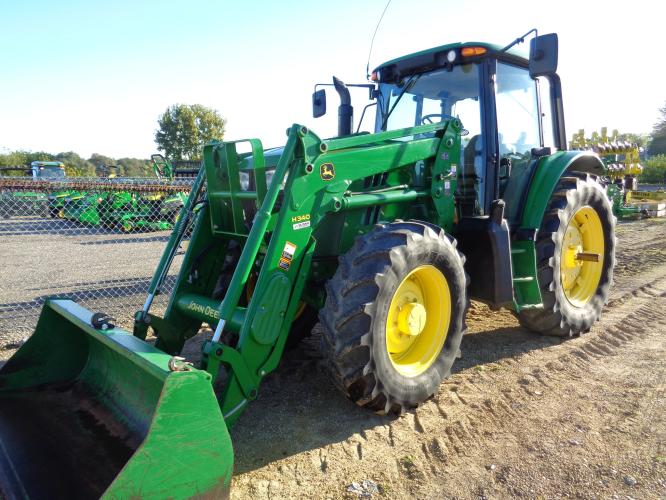 John Deere 6125M