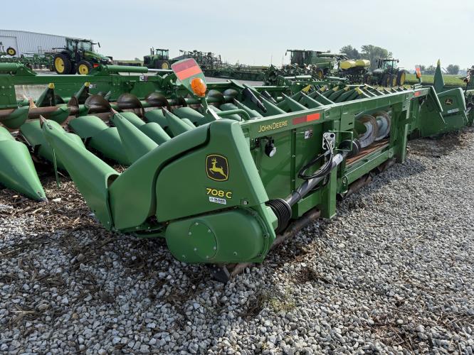 John Deere 708C