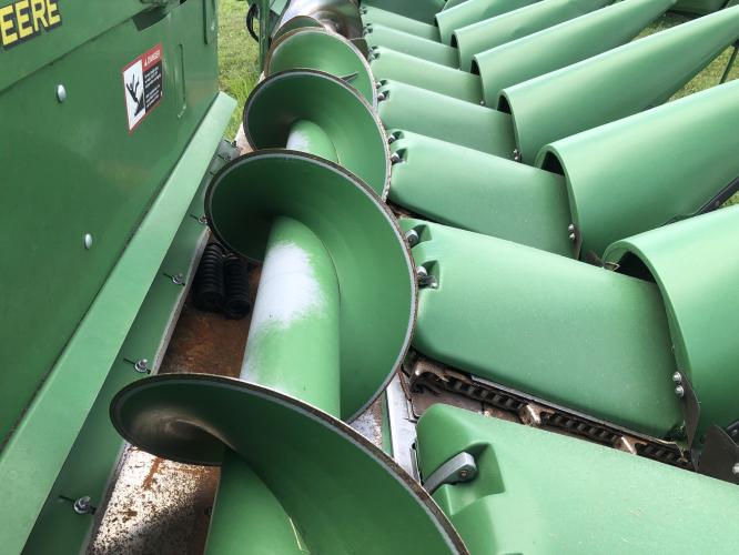 John Deere 708C