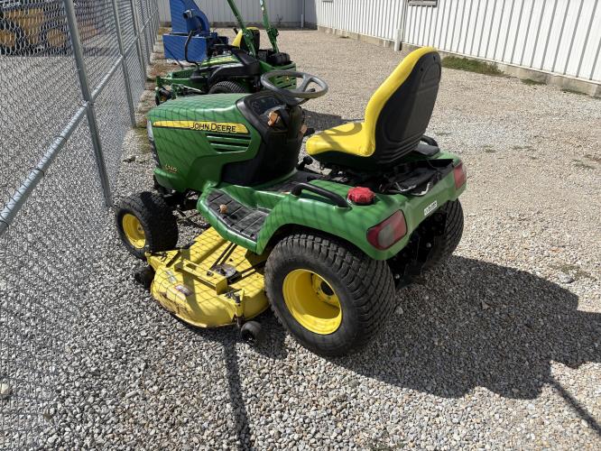 John Deere X740